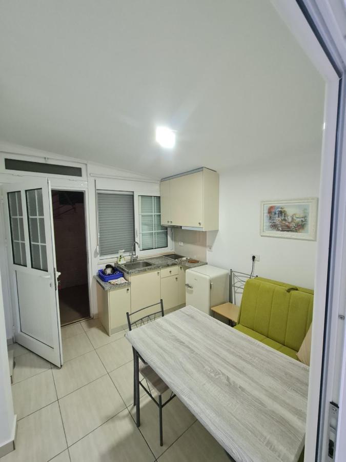 Amber Apartments Sarandë Exterior foto