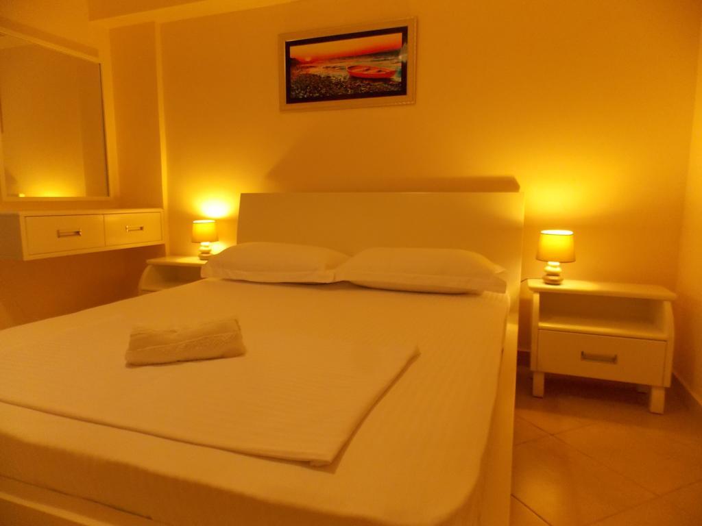 Amber Apartments Sarandë Exterior foto