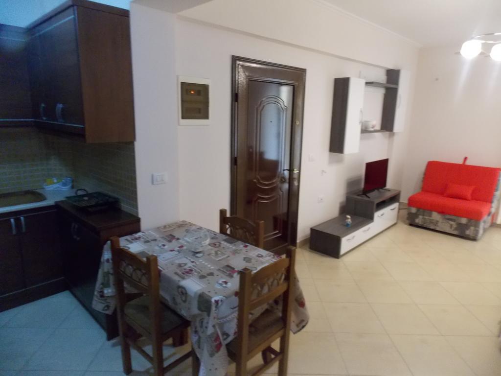 Amber Apartments Sarandë Exterior foto
